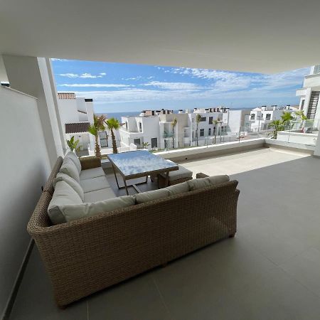 Modern 2 Beds Apartment In Alcaidesa Dış mekan fotoğraf