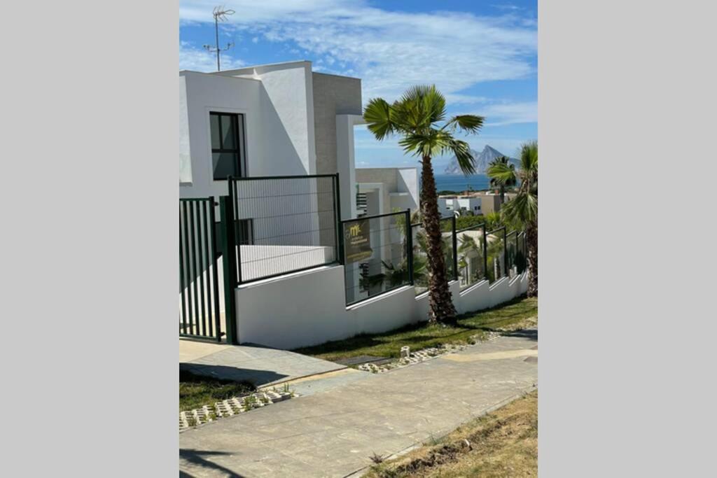 Modern 2 Beds Apartment In Alcaidesa Dış mekan fotoğraf
