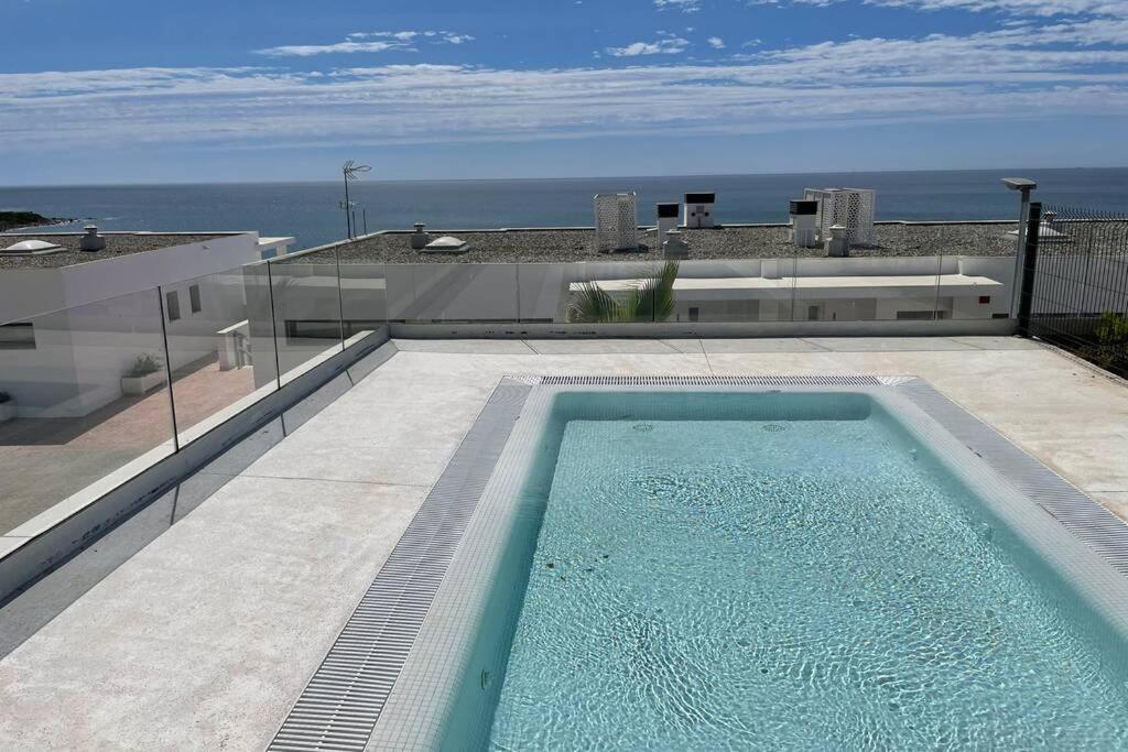 Modern 2 Beds Apartment In Alcaidesa Dış mekan fotoğraf