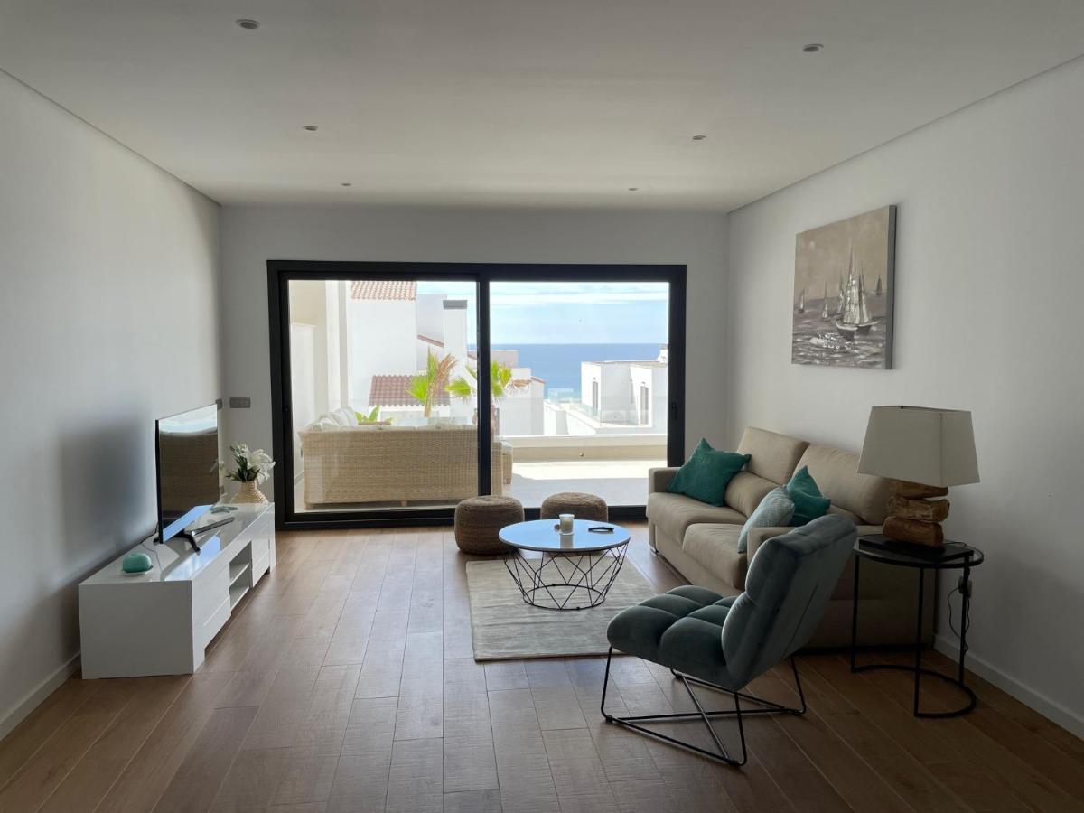Modern 2 Beds Apartment In Alcaidesa Dış mekan fotoğraf